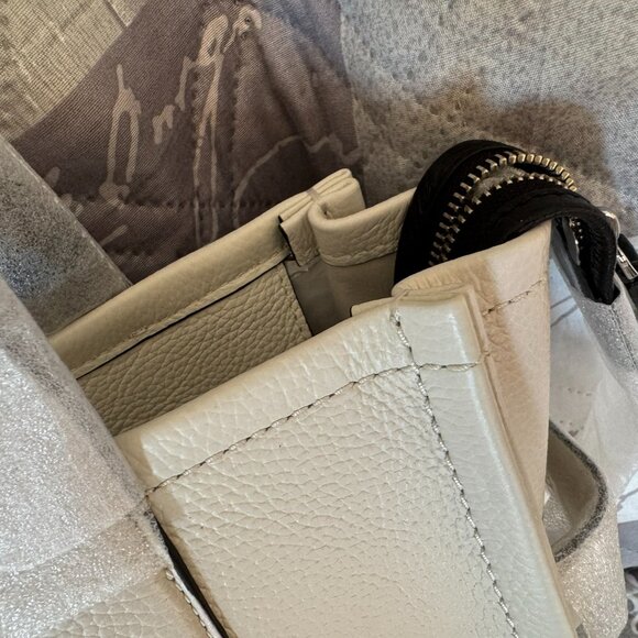 Marc Jacobs The Wicked Witch Leather Medium Tote Bag - Picture 5 of 8